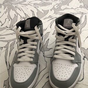 Nike Air Jordan 1 Mid